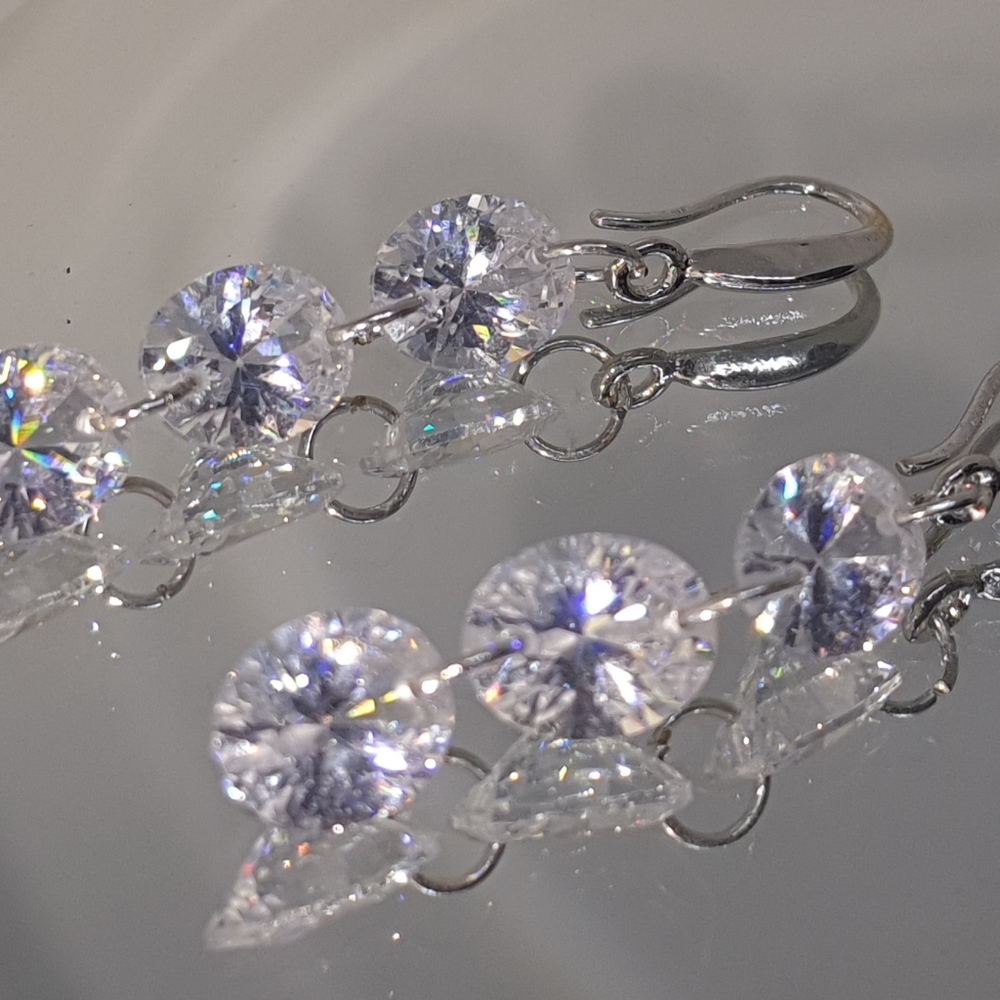 Swarovski Crystal Oval Drop Earrings - Picture 1 of 5